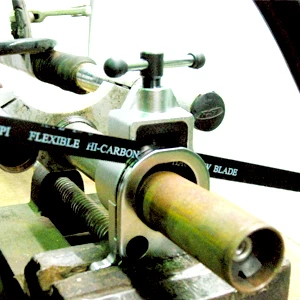 Hacksaw TB 1161 нключается к одному лезвию и подходит для любого 1 дюймового (300 мм) hacksaw