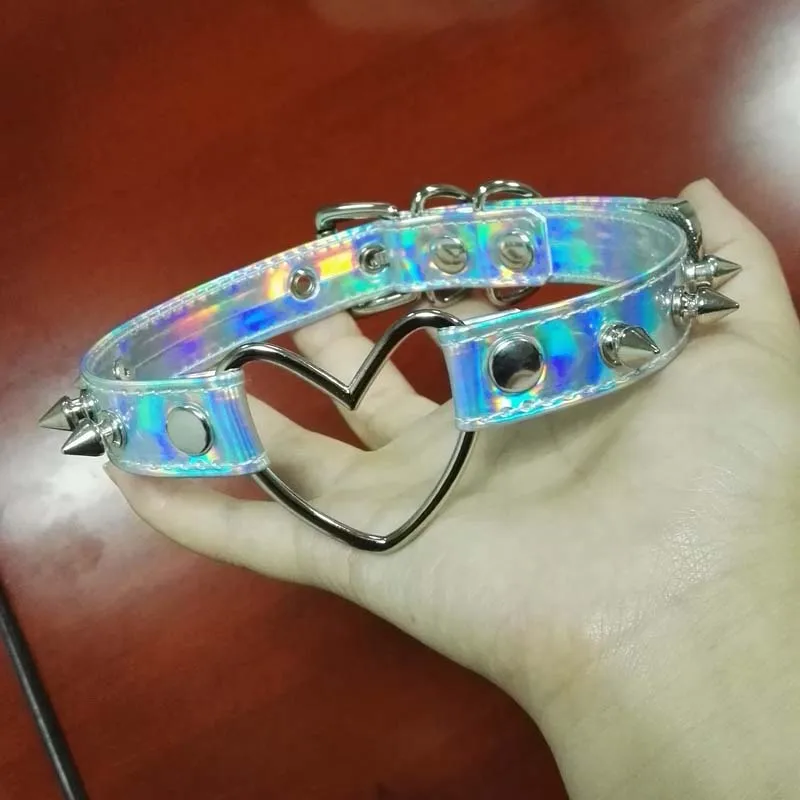 Ожерелье чокер ручной работы с голографическим сердцем голограмма шипами панк