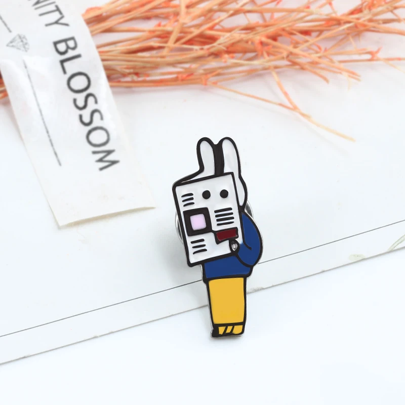 2Pcs/set Brooches For Women Men Funny Green Mob Literary Rabbit Girl And Boy Pins Enamel Badge Denim Jackets Icon Boutique Gifts