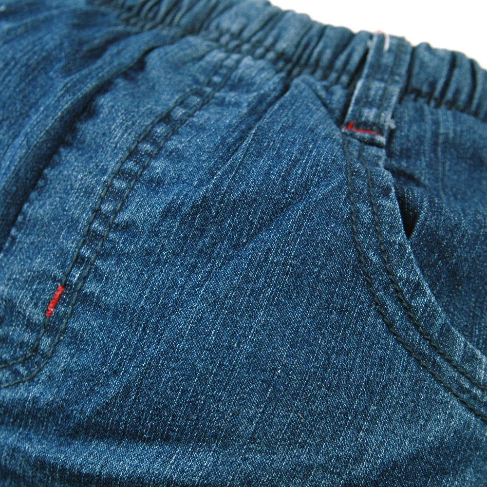 Для маленьких мальчиков От 6 до 9 лет утепленные джинсы с красным принтом в виде