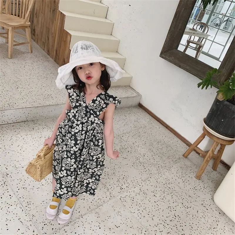 Летнее милое платье для маленьких девочек с белыми цветами черное оборками на