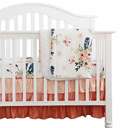 3 pieces set Комплект из 3 предметов, детская кроватка для девочек, Коралловая юбка с оборками, Минки, одеяло, Персиковое цветочное детское постельное белье(с перьями и цветами - Цвет: 3 pieces set