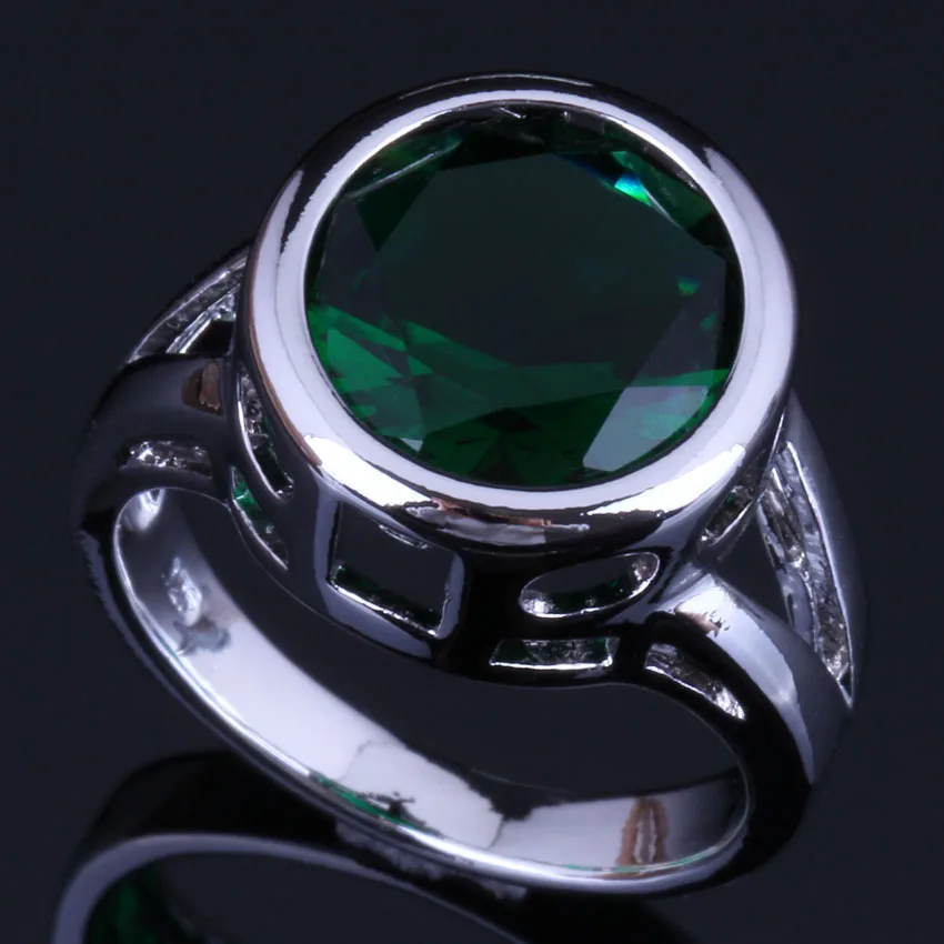 

Pretty Round Green Cubic Zirconia Silver Plated Ring V0451