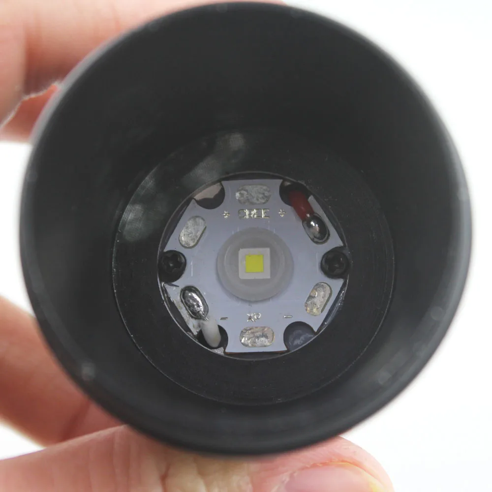Манта C12-UE CREE XP-L Hi V3 2000lm 12x7135 8-режим интеграции на открытом воздухе тактический светодиодный фонарик(1x18650