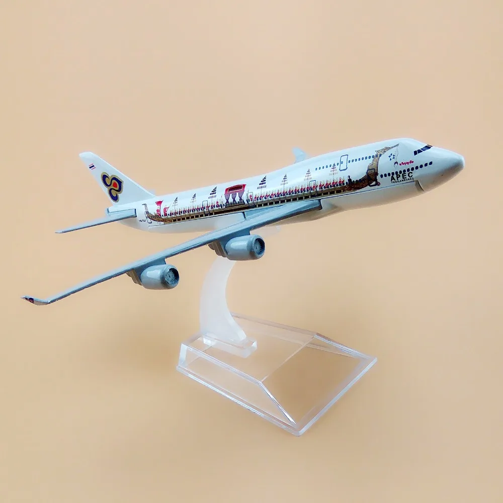 Лодка Dragon Boeing модель самолета с подставкой 16 см сплав металлическая Air Thai APEC B747 747