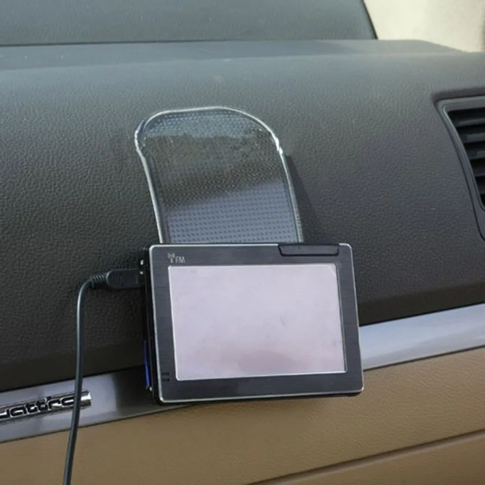 Универсальный автомобильный коврик на приборную панель липкий для телефона