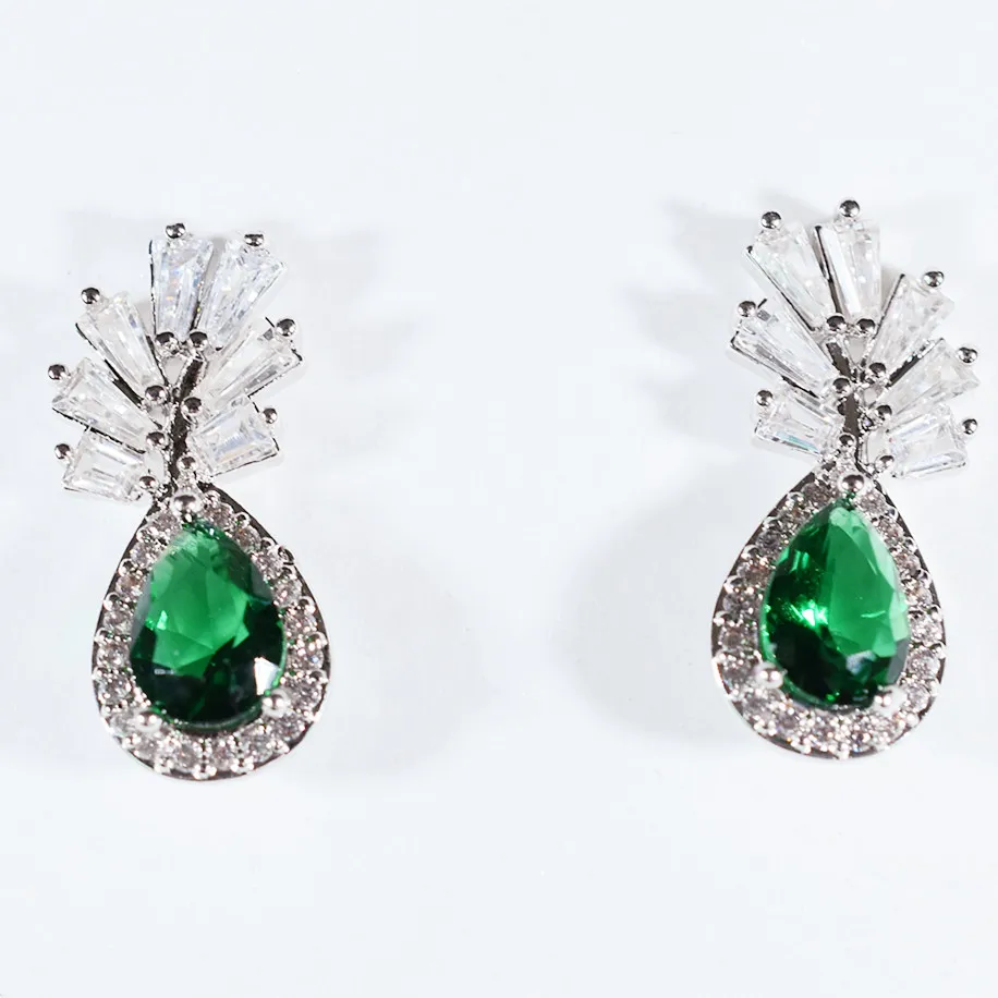 

Серьги-гвоздики в виде ананаса с зеленым кубическим цирконием, серьги с асимметричным цирконием для девушек, подарок на вечеринку, годовщин...