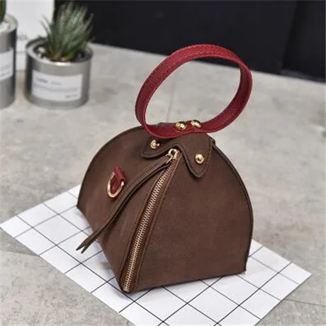 Brown HFCCJJ, новая мода, треугольная Сумочка для пышек, Женская Диагональная Сумка для девочек, сумка-мессенджер, женская кожаная сумка, женская сумка - Цвет: Brown