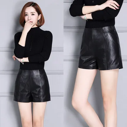 Tao Ting Li Na Autumn and Winter Sheepskin Slim Shorts 19KS49