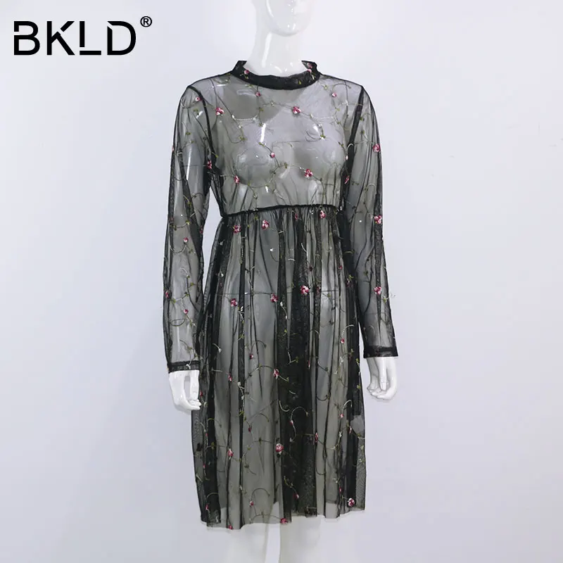 BKLD 2018 Черные Сетчатые платья винтажное подиумное платье с цветочной вышивкой