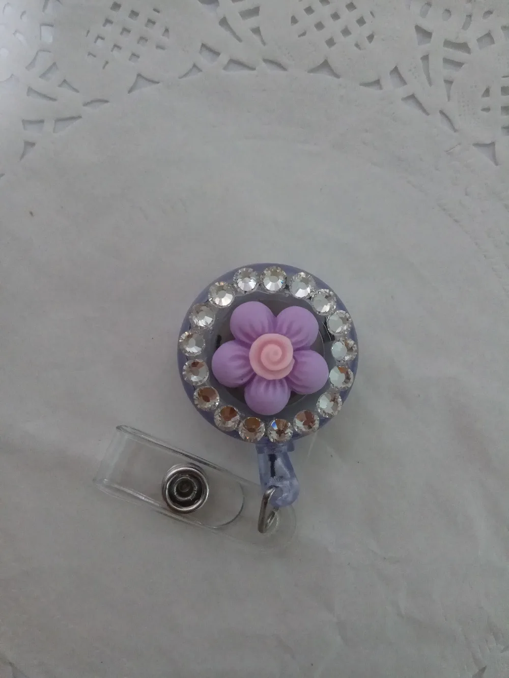 Прекрасный Смола Сакура выдвижной С кристалалми и стразами I. D держателя