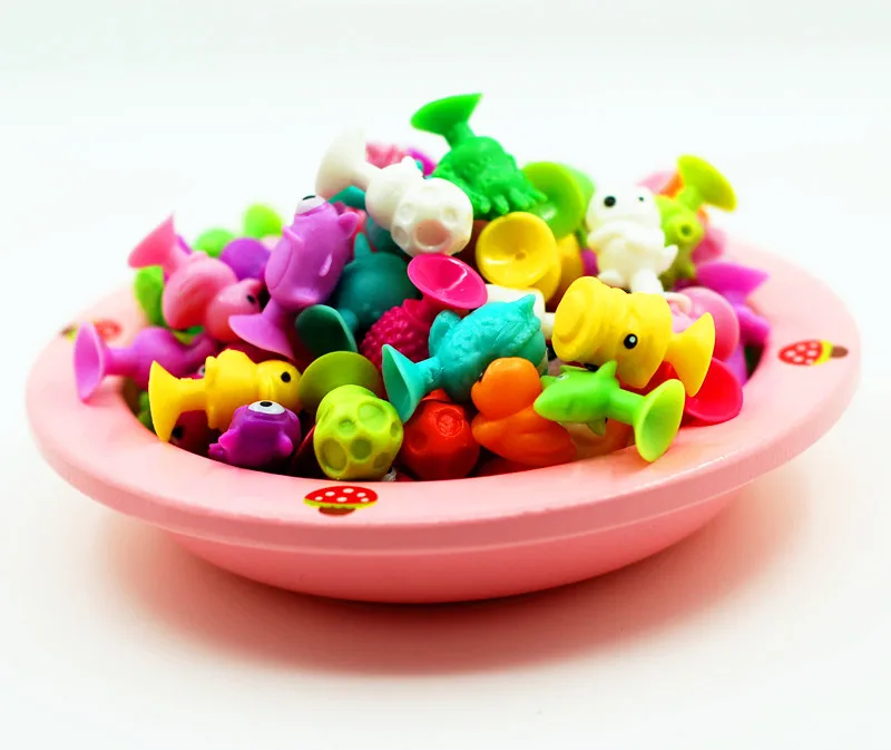 

100Pcs/lot PVC Dolls Sukers Cupule kids Cartoon Ocean Animal Action Figure Toys Sucker Mini Suction Cup Collector Capsule models
