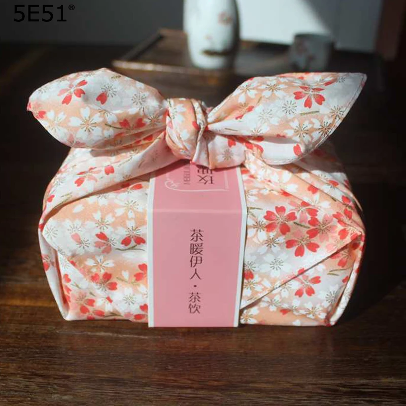 Женский Большой носовой платок furoshiki из хлопка 100%/Розовый Сакура с принтом 52