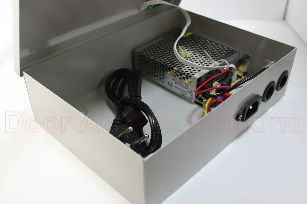 Комплект всепогодных контроллеров доступа сети IP с 12 наружными дверцами + шт.