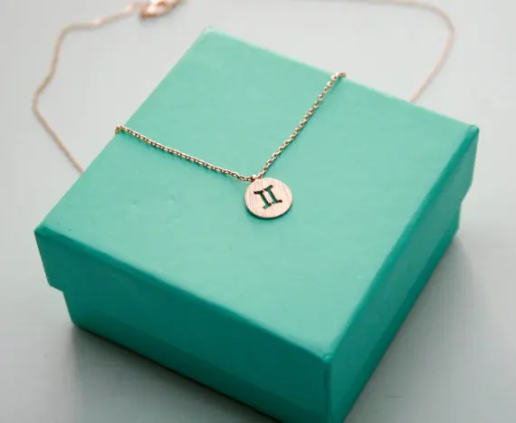 Женское ожерелье с знаками 12 созвездий подвеской в подарок на день рождения