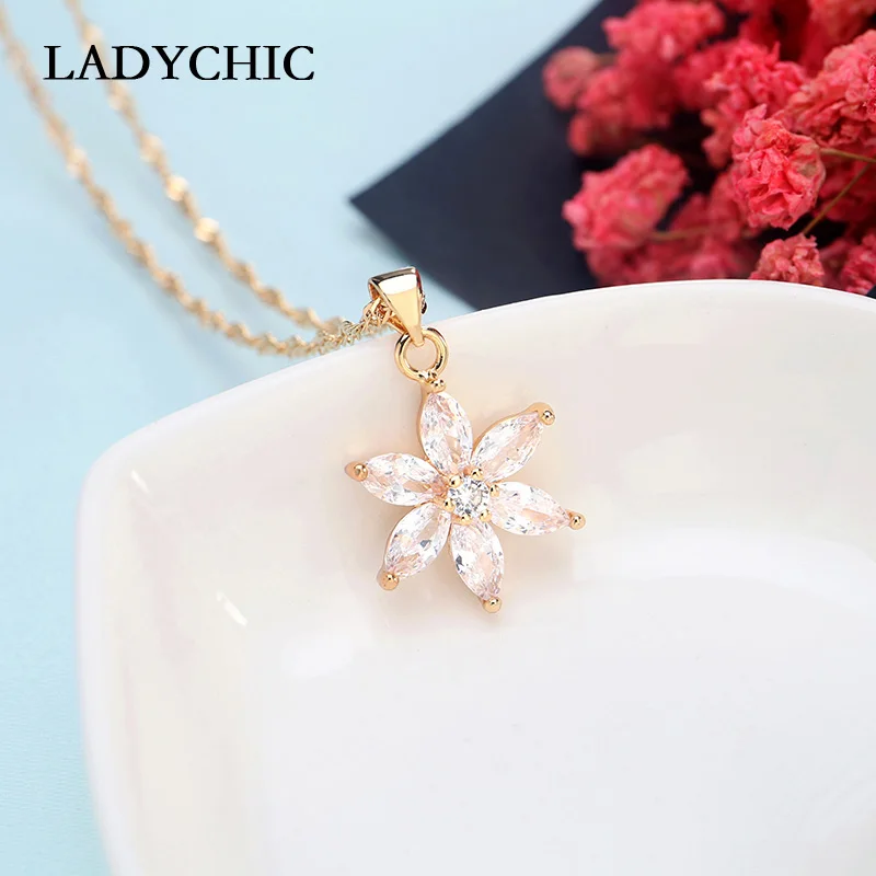 Женское ожерелье с подвеской LADYCHIC прозрачным циркониевым цветком и цепочкой из