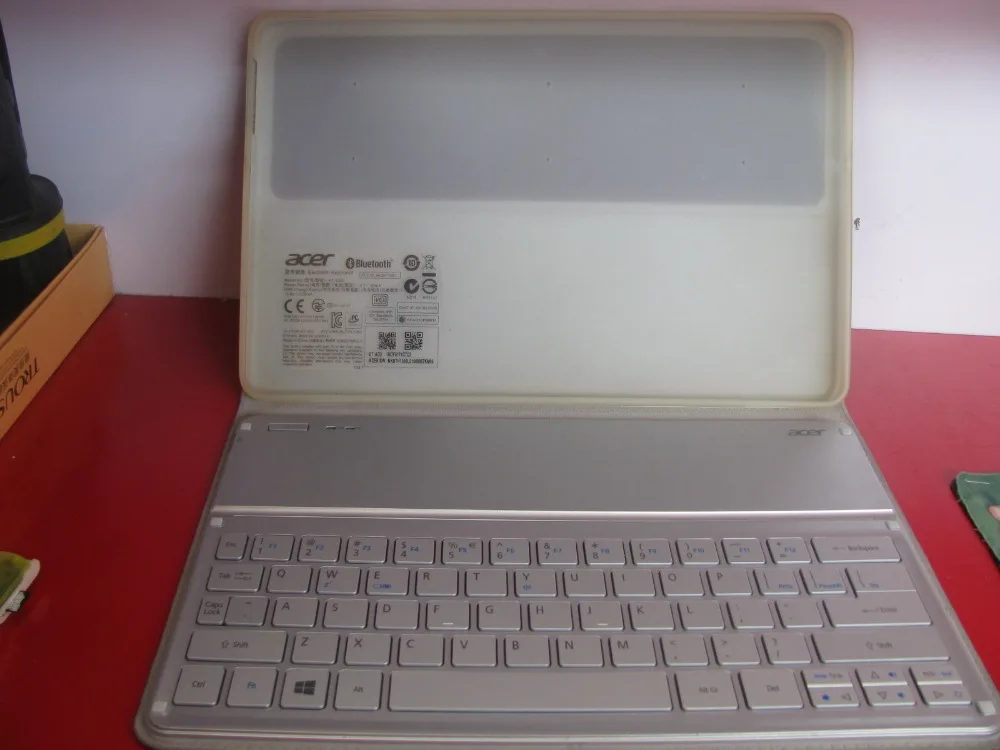 Оригинальный чехол с беспроводной Bluetooth клавиатурой для Acer Iconia W701 | Компьютеры и