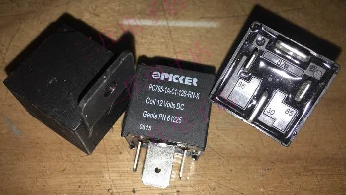 

Реле PC795-1A-C1-12S-RN-X V7-1A-12V-80A