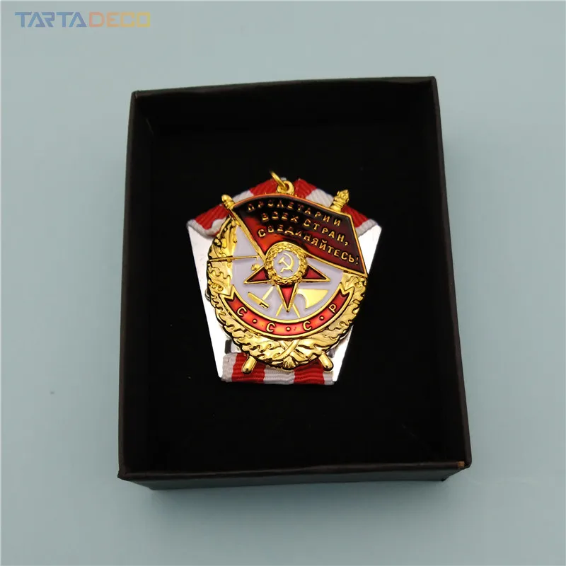 medal with gift box Советские ордена и медали Красный баннер флаг булавки для войны СССР награда героизм в бою CCCP Значок булавки - Цвет: medal with gift box