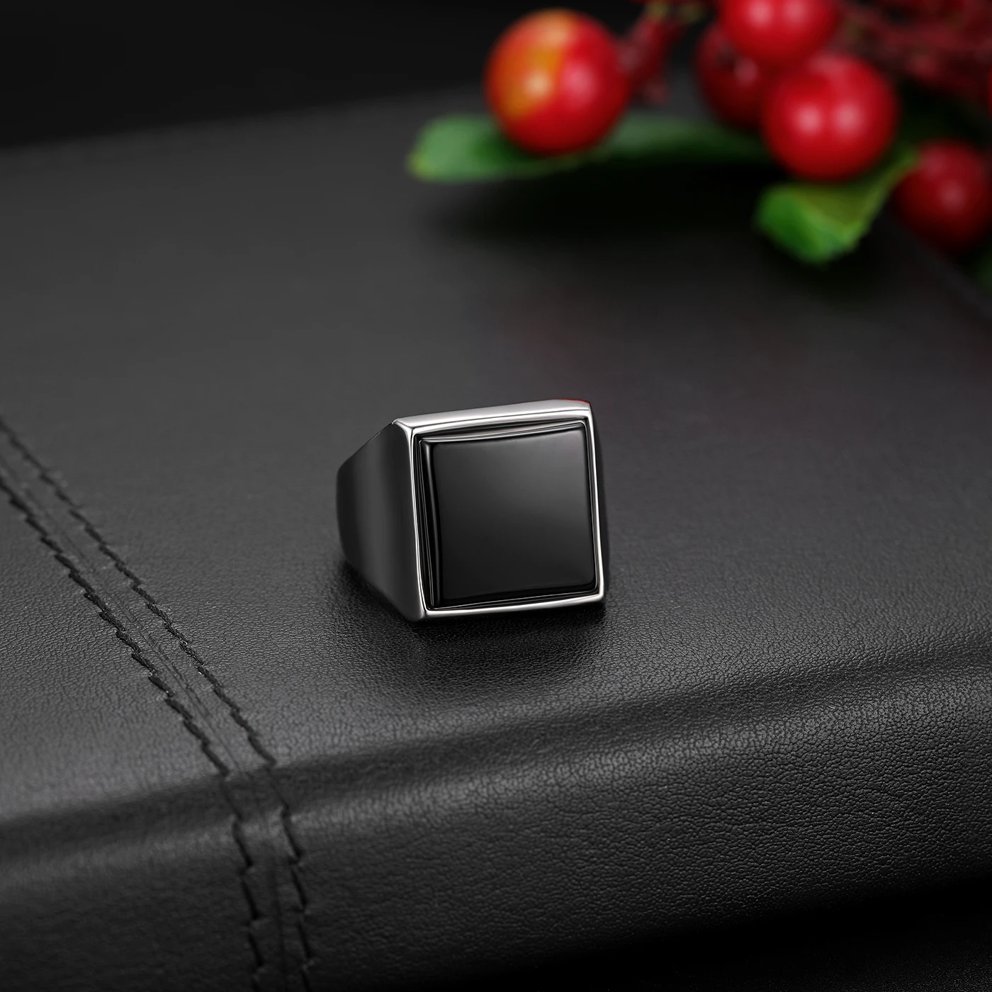 BONISKISS Men's Ring Unique Design Round Jewelry For Man Simple Atmospheric Polished Stainless Steel Man Party Ring Anillos