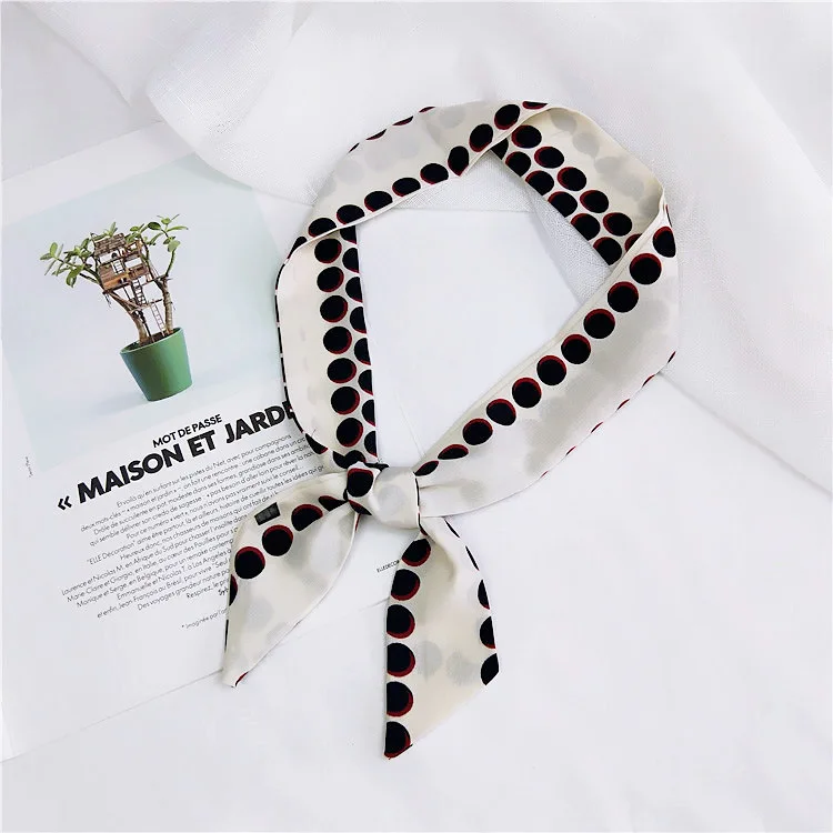 Женский шелковый шарф на все сезоны сатиновый маленький с принтом Женская