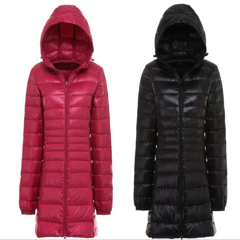 Женская куртка-пуховик на 90% белом утином пуху с воротником-стойкой