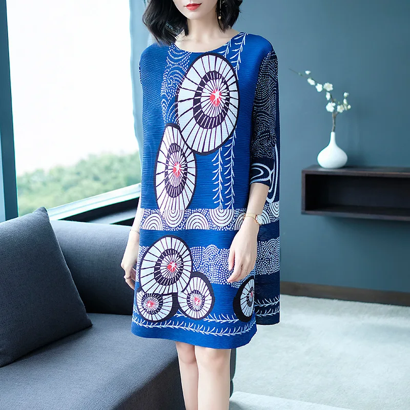 

Miyake new national style retro round neck seven-point sleeve printing plus fertilizer to increase pleated dress
