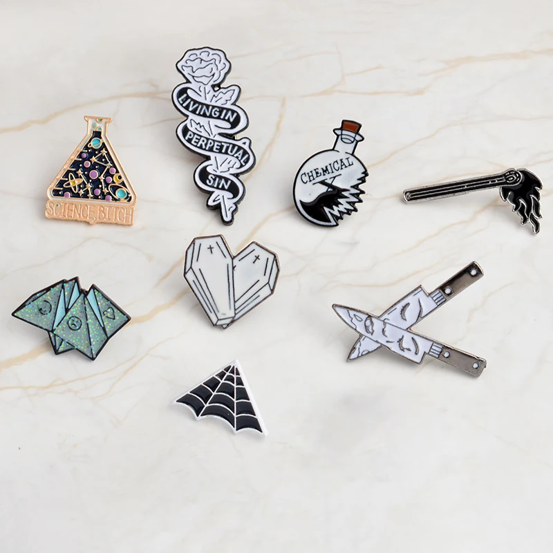 Аксессуары для Хэллоуина унисекс нож кинжал спички паутина цветок роза сердце