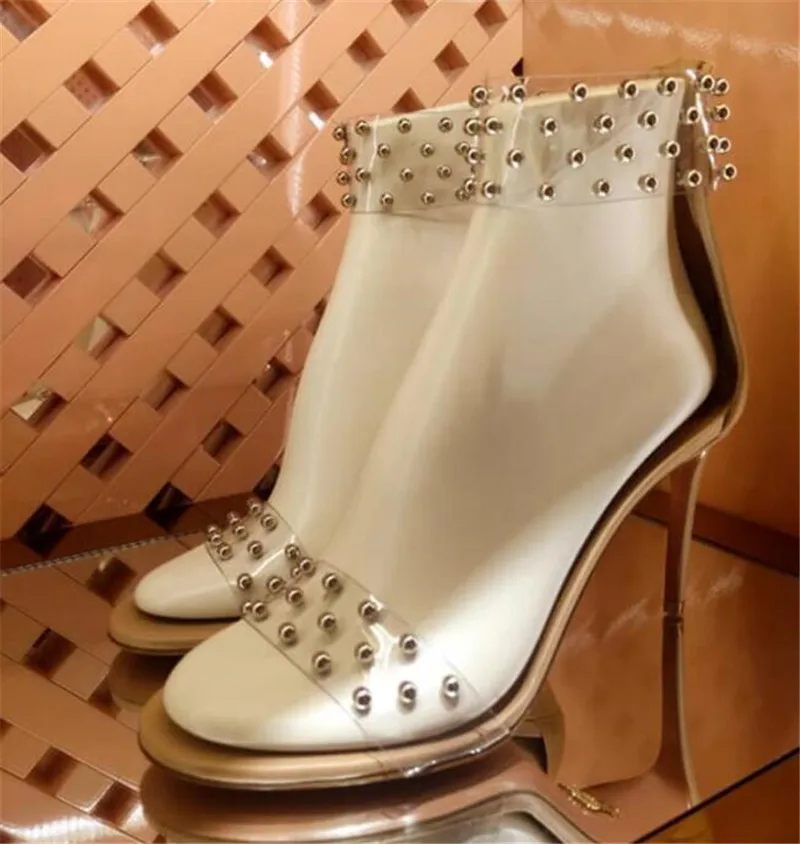 Женские босоножки на высоком каблуке украшенные заклепками из ПВХ и кожи | Обувь