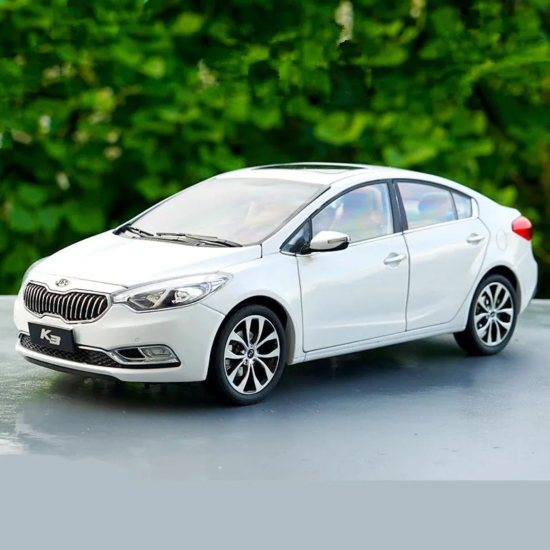 Высокая имитация KIA K3 Коллекция Модель 1:18 передовая модель автомобиля из сплава