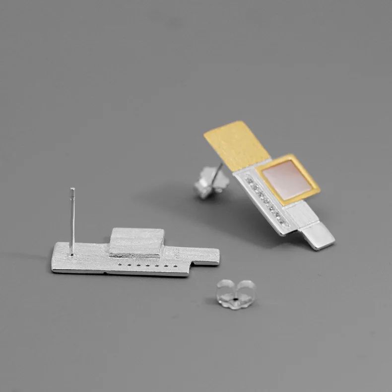 Женские серьги гвоздики с квадратным геометрическим узором INATURE из