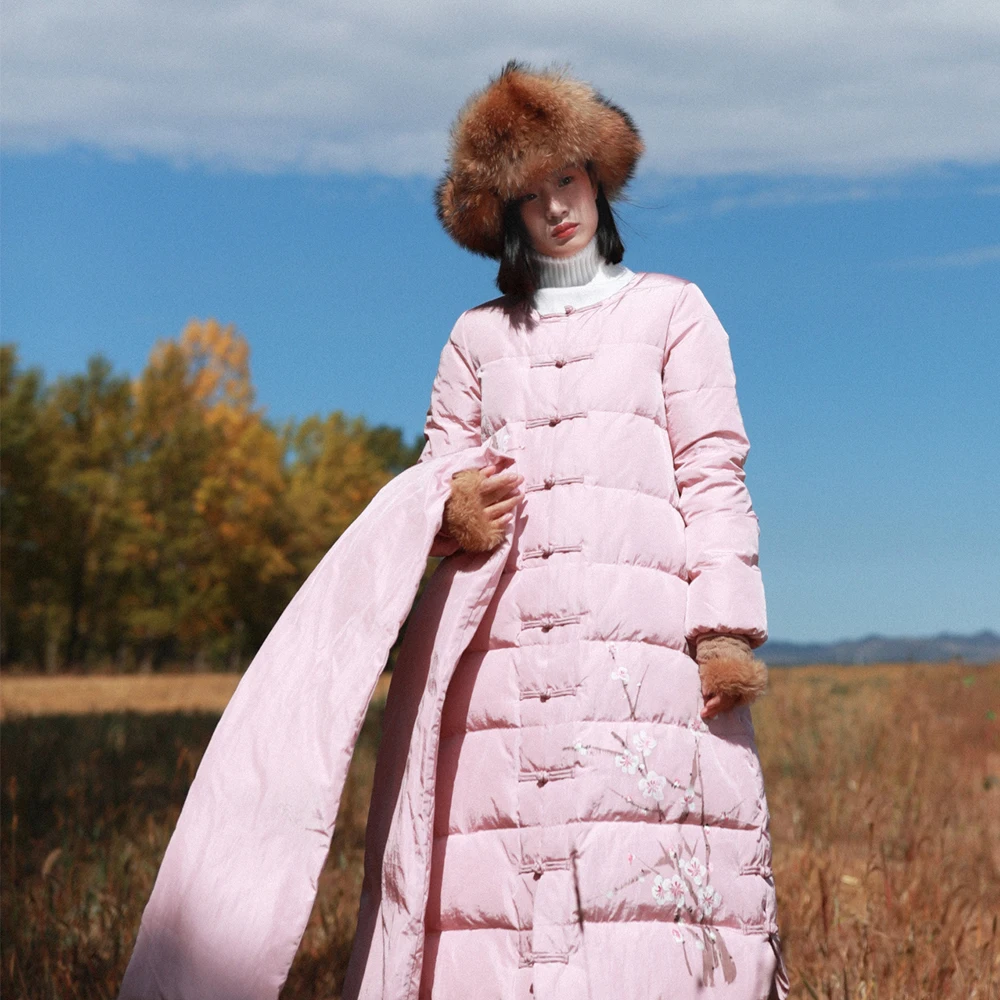 

Remember 2017 new winter cotton dress in wind, hand-painted RETRO art in the long white down jacket