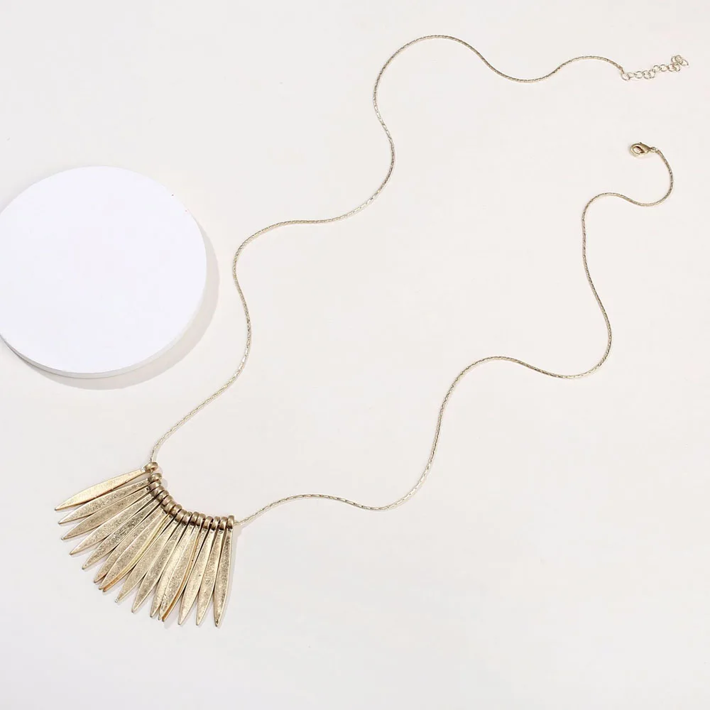 

Fashion Long Snake Chain Necklace Zinc Alloy Metal Fan Bib Spike Statement Necklaces for Women