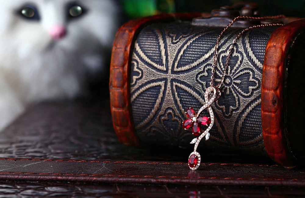 Красивые украшения 14 К розовое золото природных 1.49ct ruby &amp 0.29ct бриллиантами