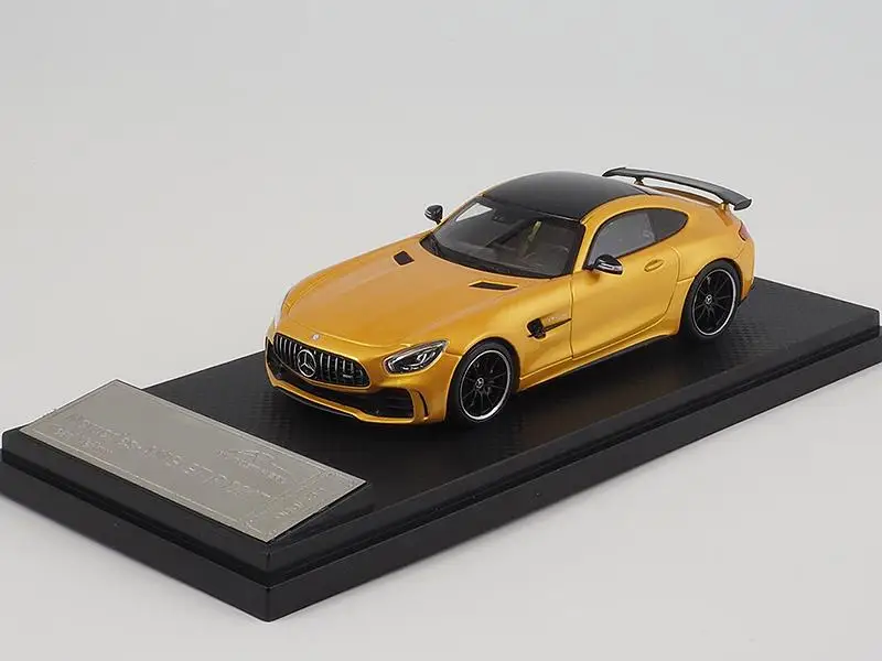 Литая под давлением модель автомобиля почти настоящая AMG GT R 2017 1:43 (желтый) +