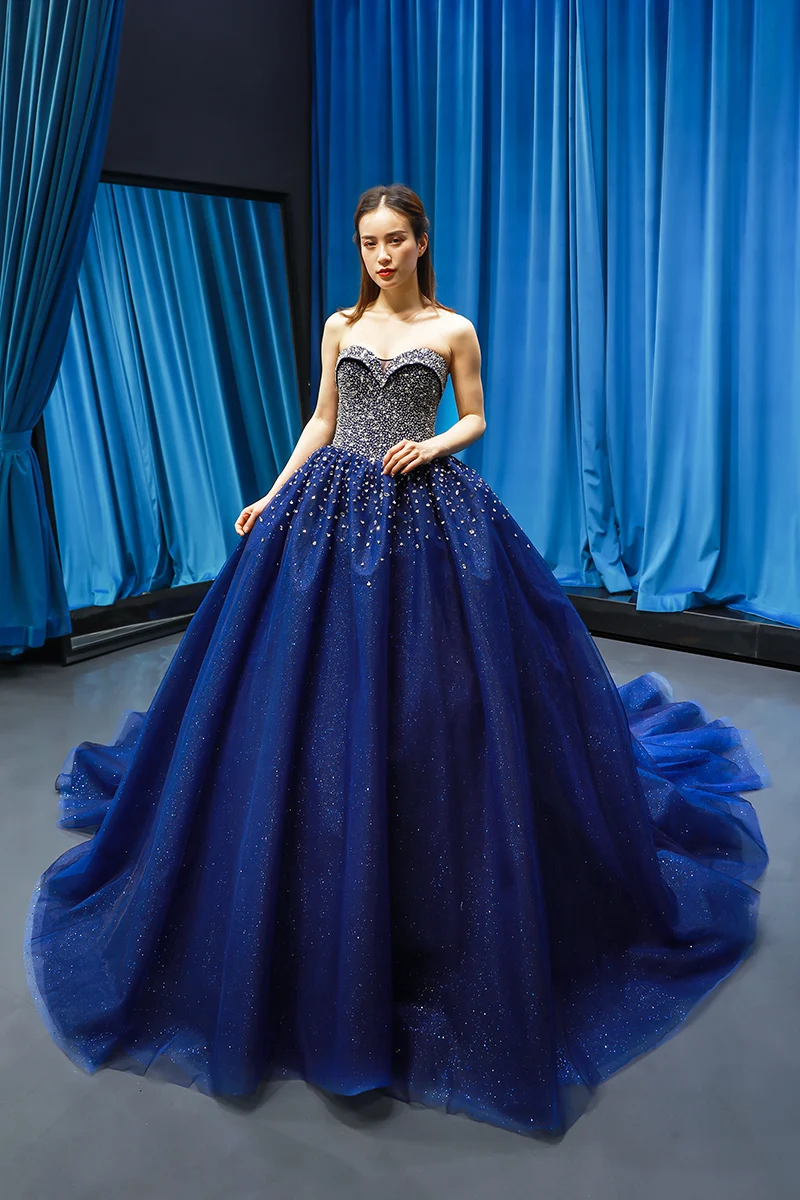 

Vintage Blue Crystals Beads Sleeveless Ball Gown Prom Dresses 2019 Beading Sweetheart Neckline Custom Made Evening Dress
