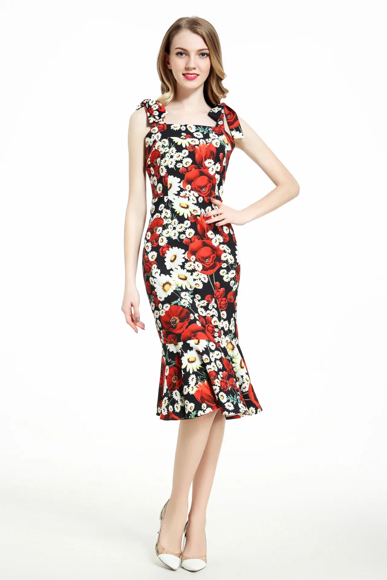 Подгоняйте женское летнее дизайнерское платье на тонких бретельках с галстуком