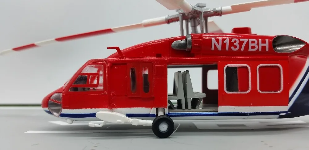 1: 72 США UH-60A модель вертолета Firehawk трубач, готовый продукт 37019 Коллекционная модель