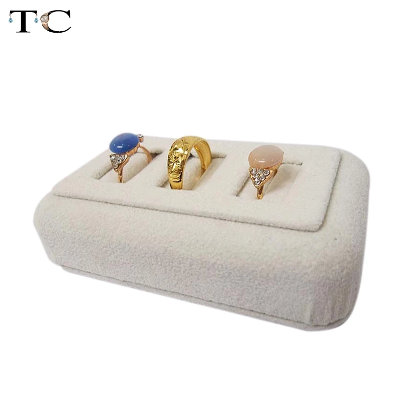 Высококачественный бежевый бархатный держатель для дисплея с кольцом