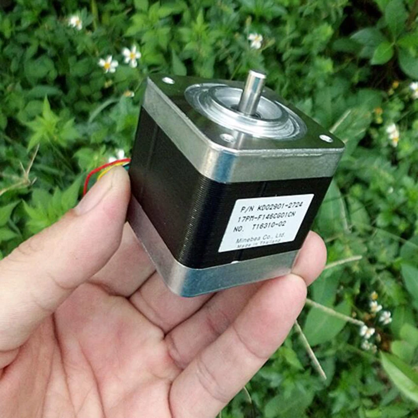 Двухфазный четырехпроводной 42 шаговый двигатель с высоким крутящим моментом 2 А 0