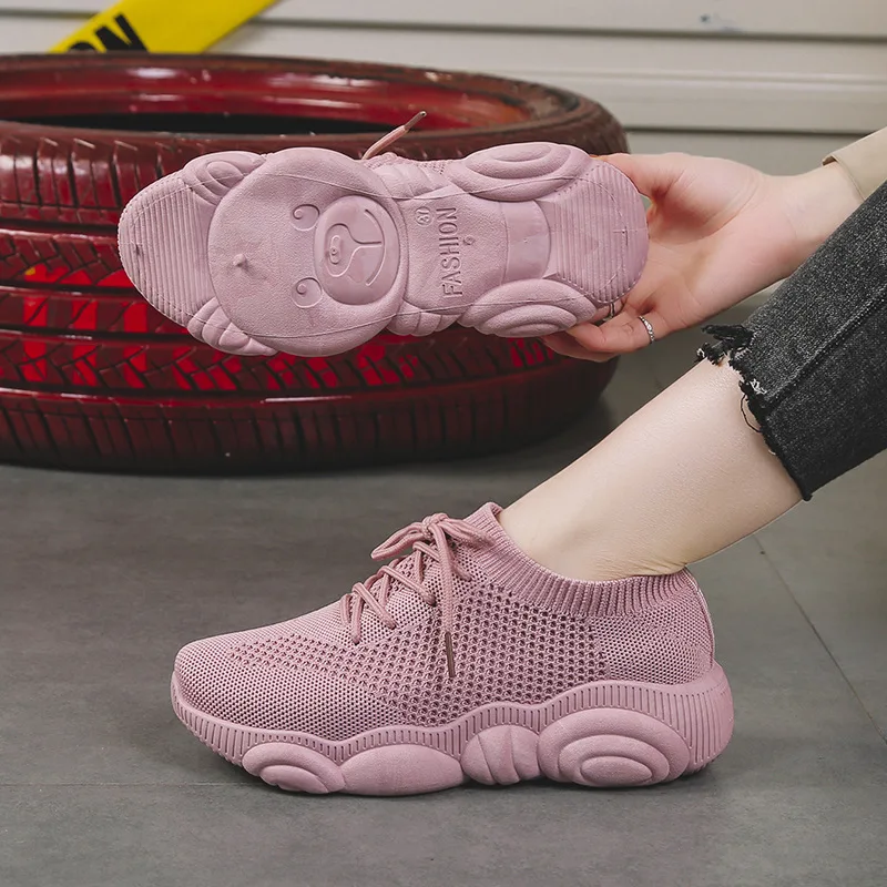 Модные кроссовки для женщин Кроссовки на платформе Белые танкетке Повседневная