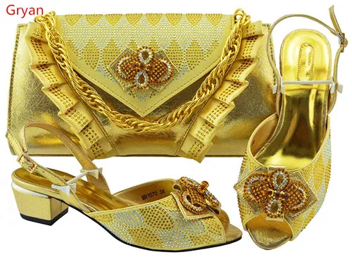 Gryan последние Стиль в африканском стиле женская обувь и Комплект с сумочкой тон