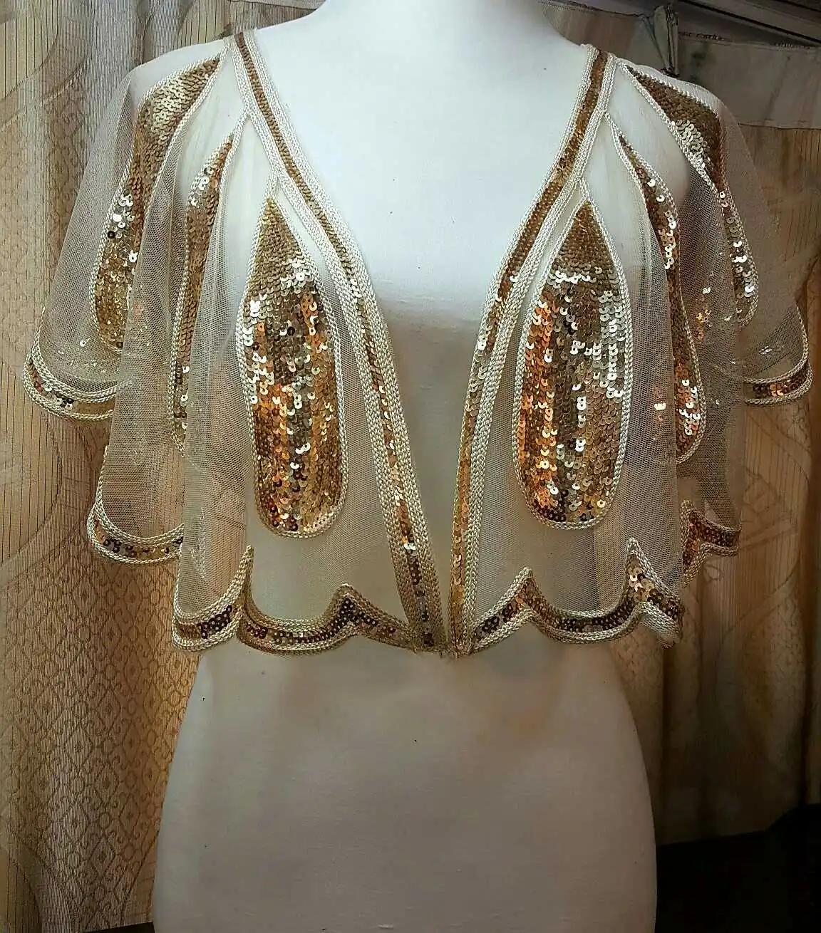 

New Spring and summer of 2019 joker loose sequins order bead coats small shawl
