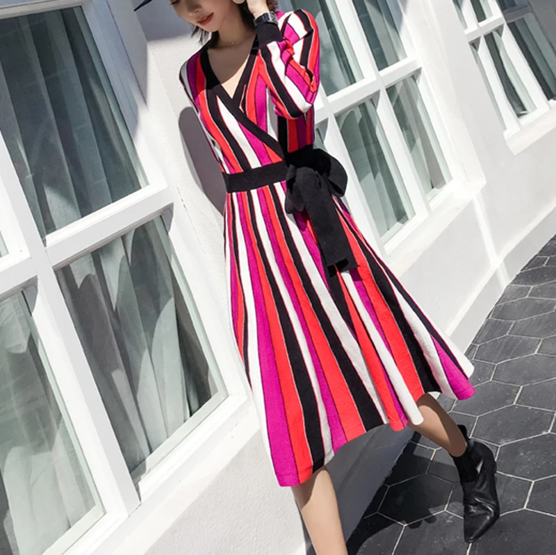 2018 зимнее женское вертикальное Полосатое платье-свитер цвета пэчворк