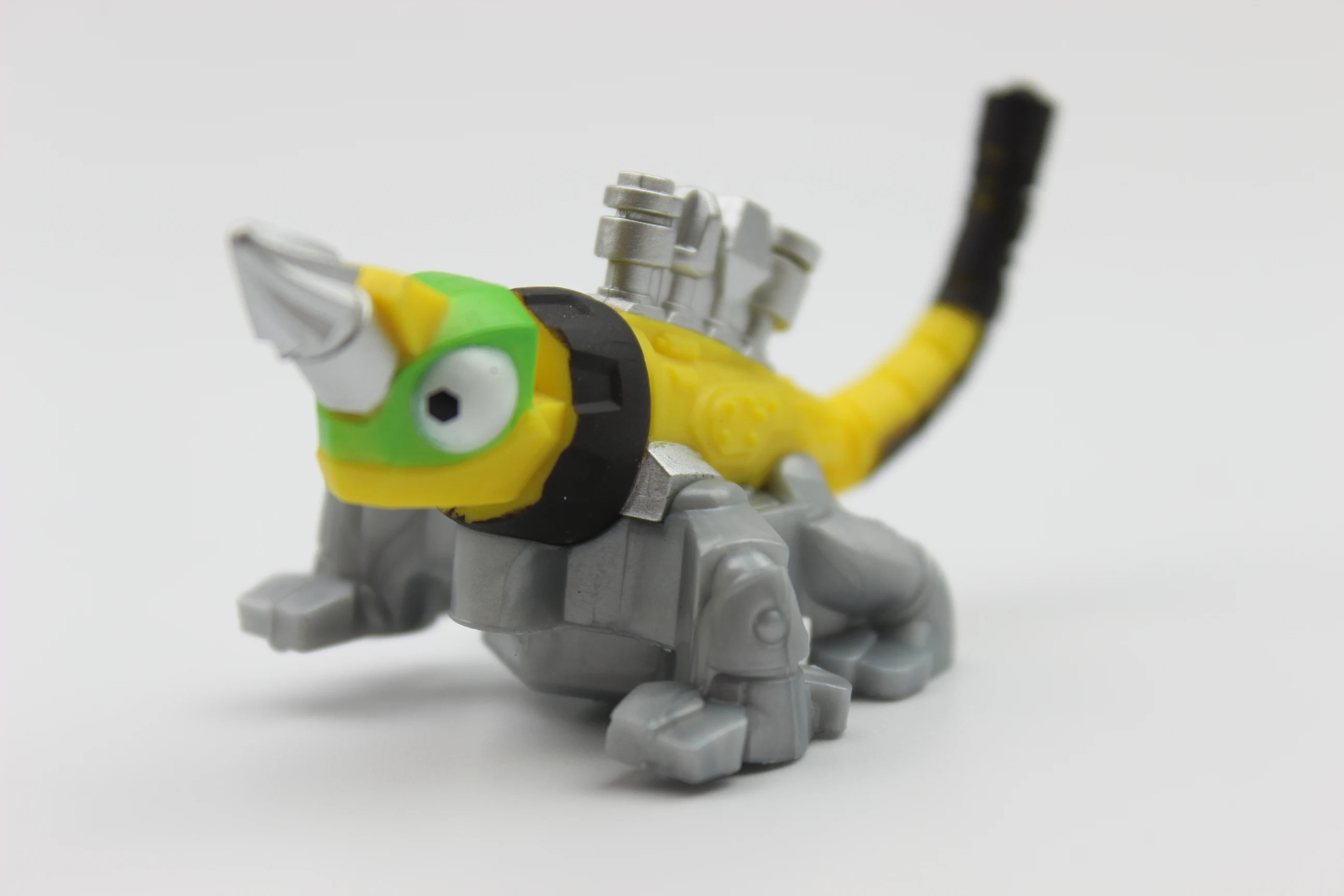 Revvit (Plastic) Подходит для Dinotrux bundle-Ty Rux, Garby, Ton-Ton, Revvit, Ace, Scraptor, skya транспортных средств - Цвет: Revvit (Plastic)