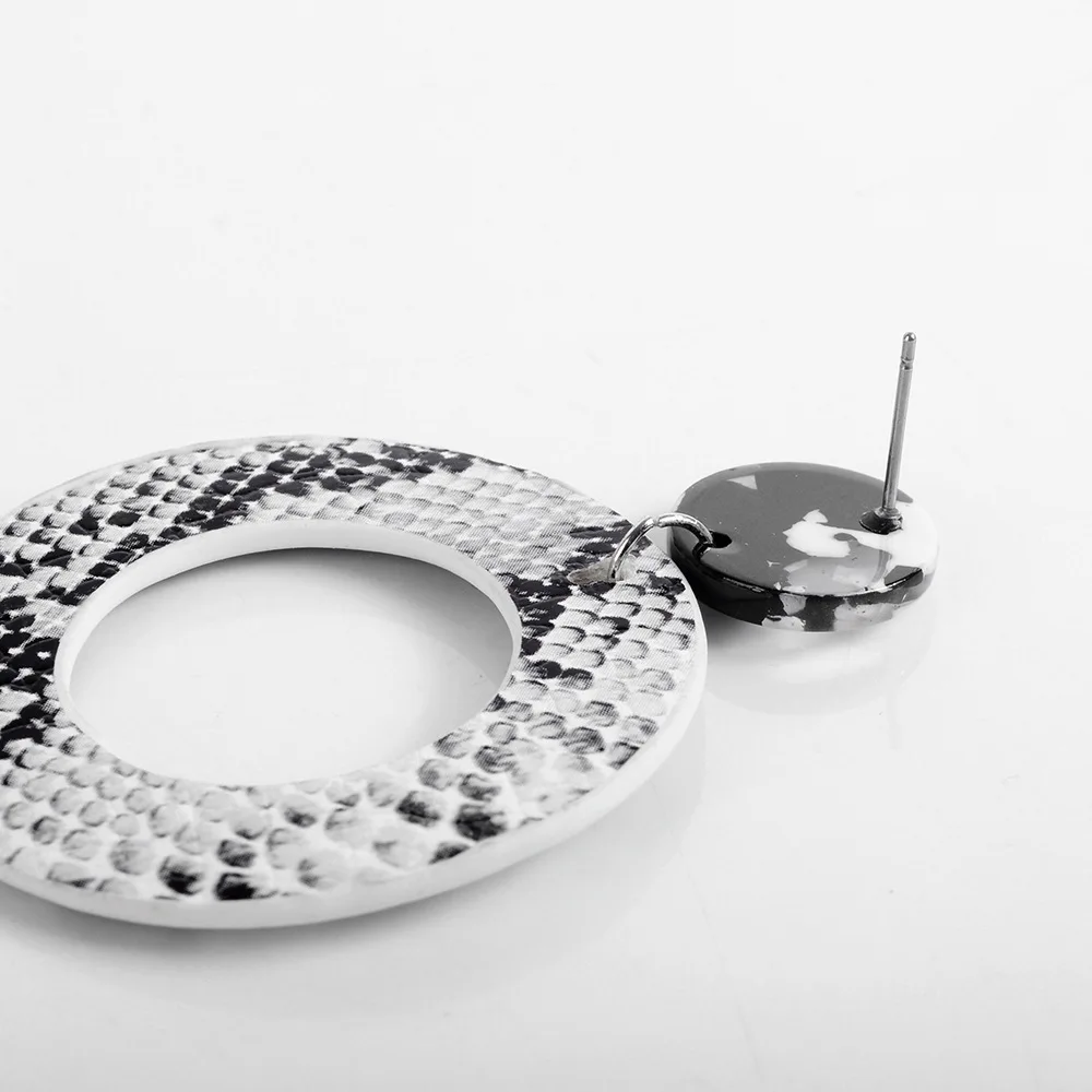 Трендовые висячие серьги со змеиным принтом для женщин 2020 большие