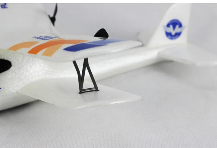 2017 Новые arrvial Пульт Дистанционного управления планера RC истребитель toys мальчика