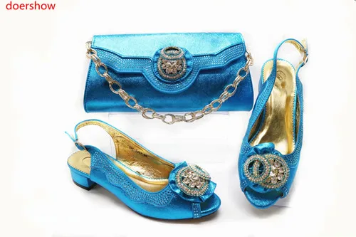 

Туфли и сумка в комплекте в африканском стиле Небесно-синего цвета, комплект из обуви и сумки высокого качества, комплект из обуви и сумки в нигерийском стиле для вечеринки! HBR1-16