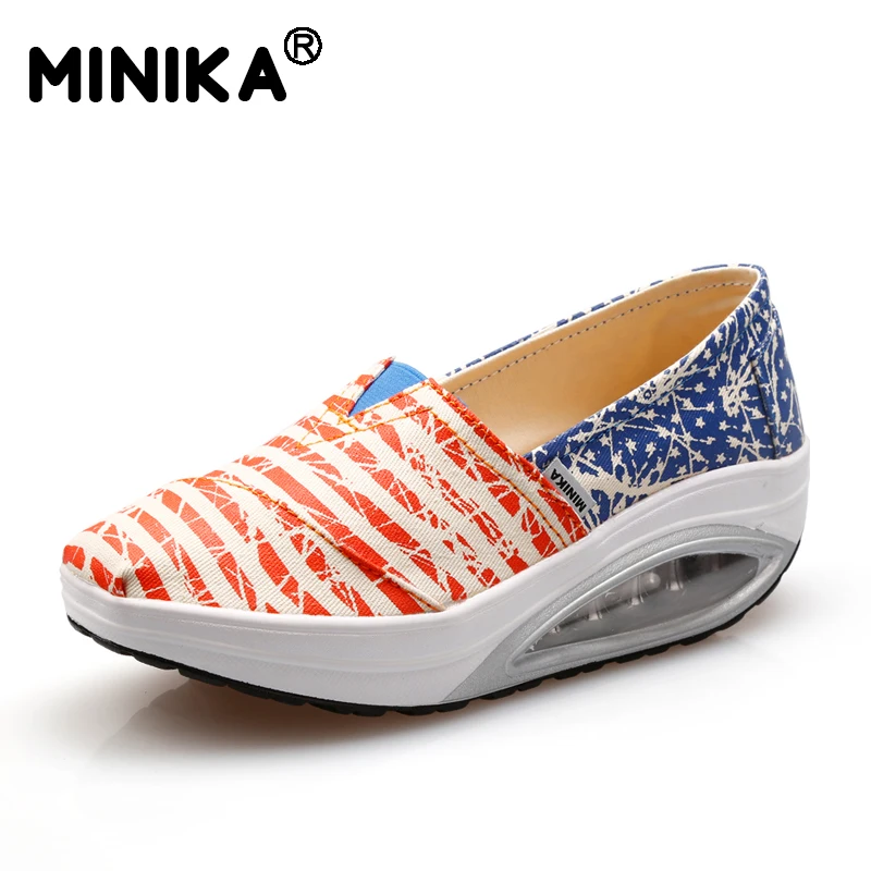 Minika/смешанные цвета модная женская обувь на танкетке в полоску сезон весна-осень