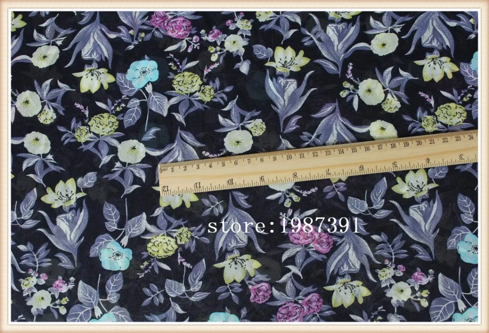 Шифоновая ткань шириной 150 см темно синий фон с цветочным узором может быть